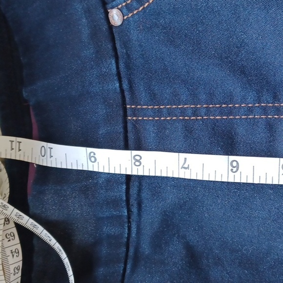 GLORIA VANDERBILT Capris Avery Pull-Ons With Studs Sz 8 - Picture 10 of 11